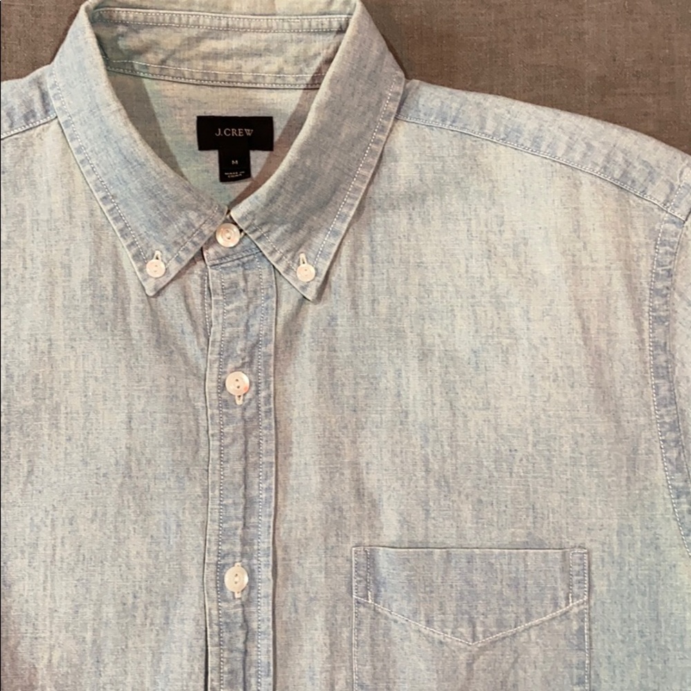 J. CREW Men’s Med chambray short sleeve